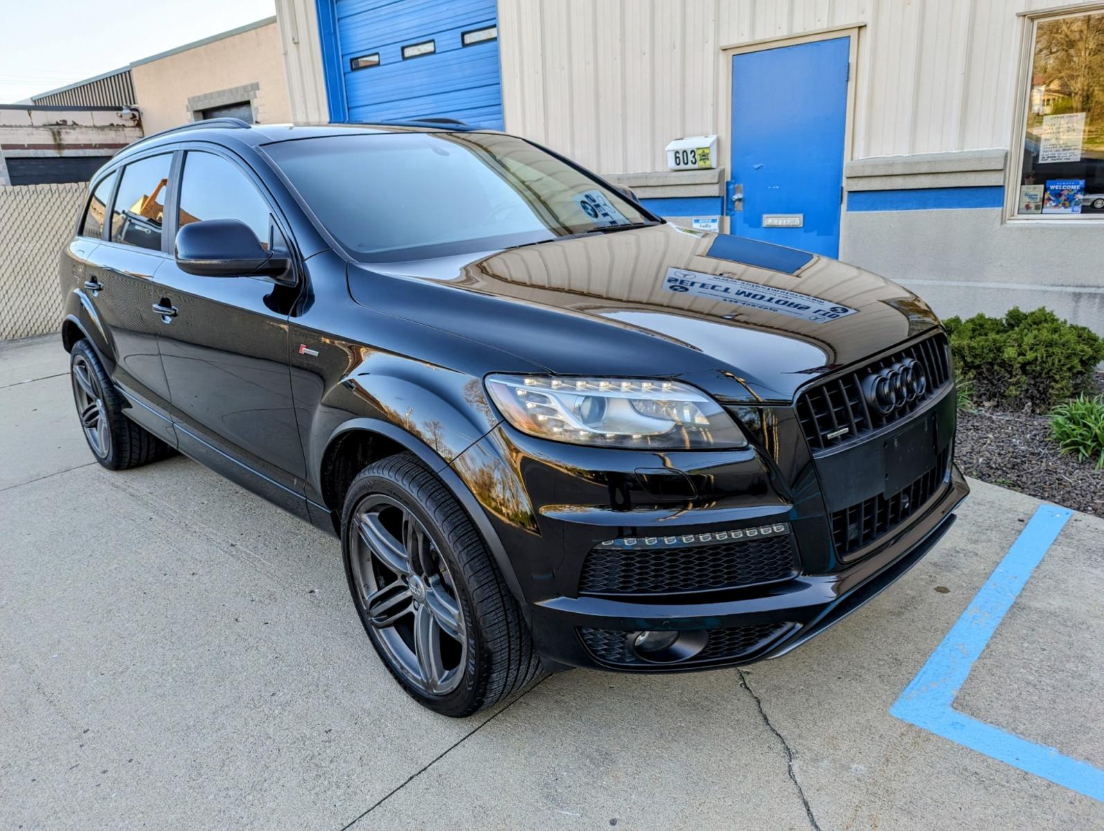 2015 Black /Black Leather Audi Q7 (WA1DGAFE5FD) with an 3.0L V6 F DOHC 24V engine, Automatic transmission, located at 603 Amelia Street, Plymouth, MI, 48170, (734) 459-5520, 42.378841, -83.464546 - Vehicles shown by appointment - Please call ahead - 734-459-5520, text 734-658-4573 or contact us via our web site at: http://www.selectmotors.com for complete Inventory, Photos, Videos and FREE Carfax Reports. 2015 Audi Q7 3.0T S Line Prestige. Black/black leather interior, 126K miles, a - Photo #12